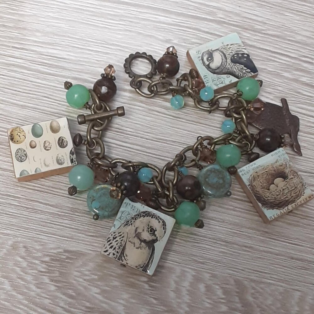 Owl charm beaded bronze chain bracelet 'HOOT' scrabble piece